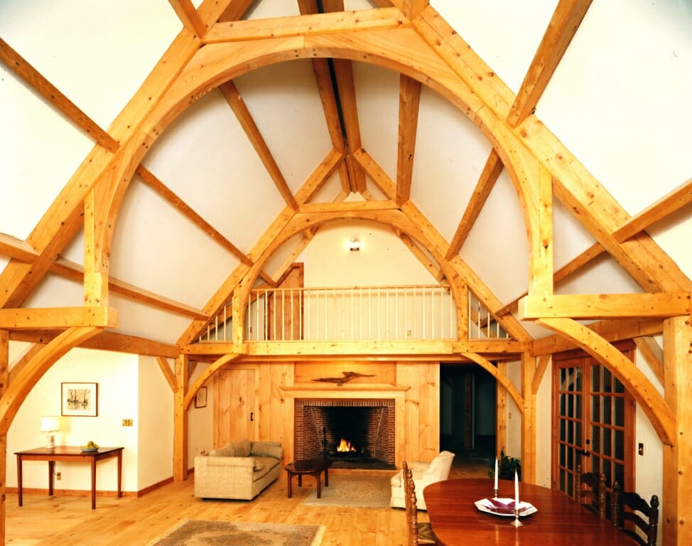 Can you tell me more about the span and spacing of a hammer beam truss?