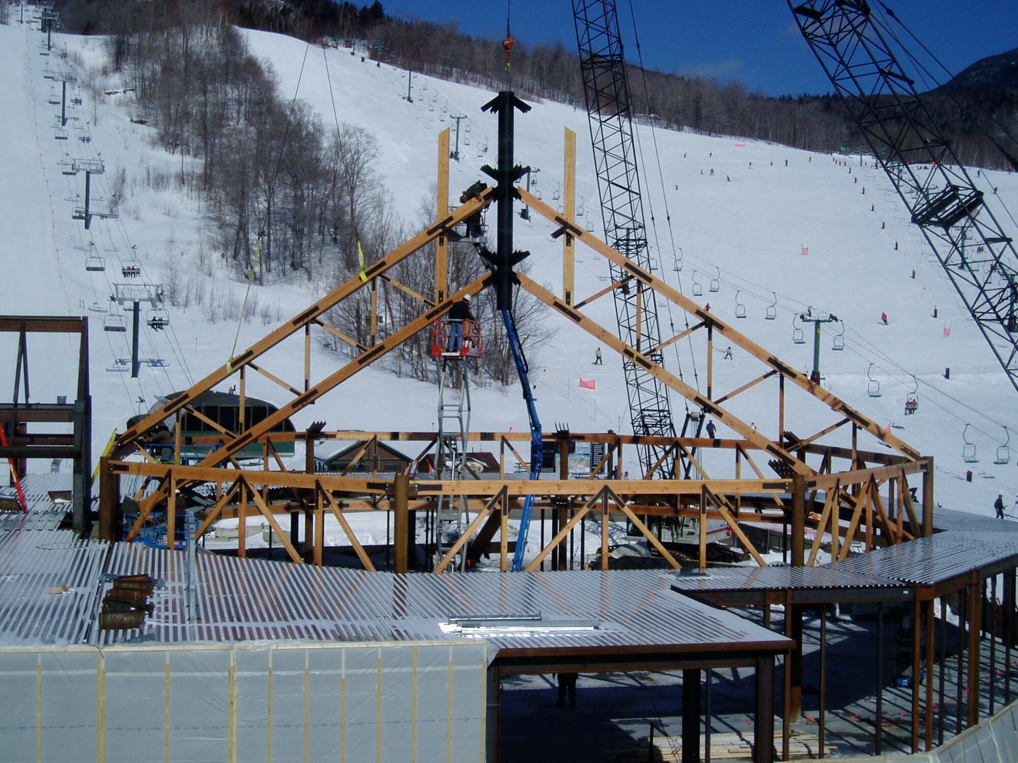 Timber Frame - 80' Octagon Installation